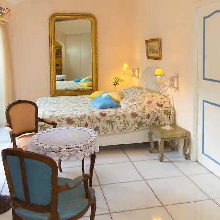 In France Near & Private Pool Вилла Англе