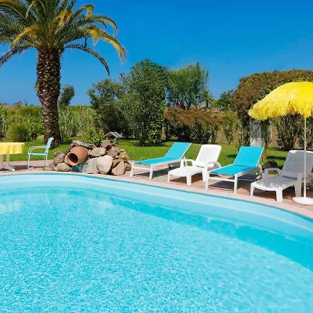 Villa Gorgeous In With Swimming Pool